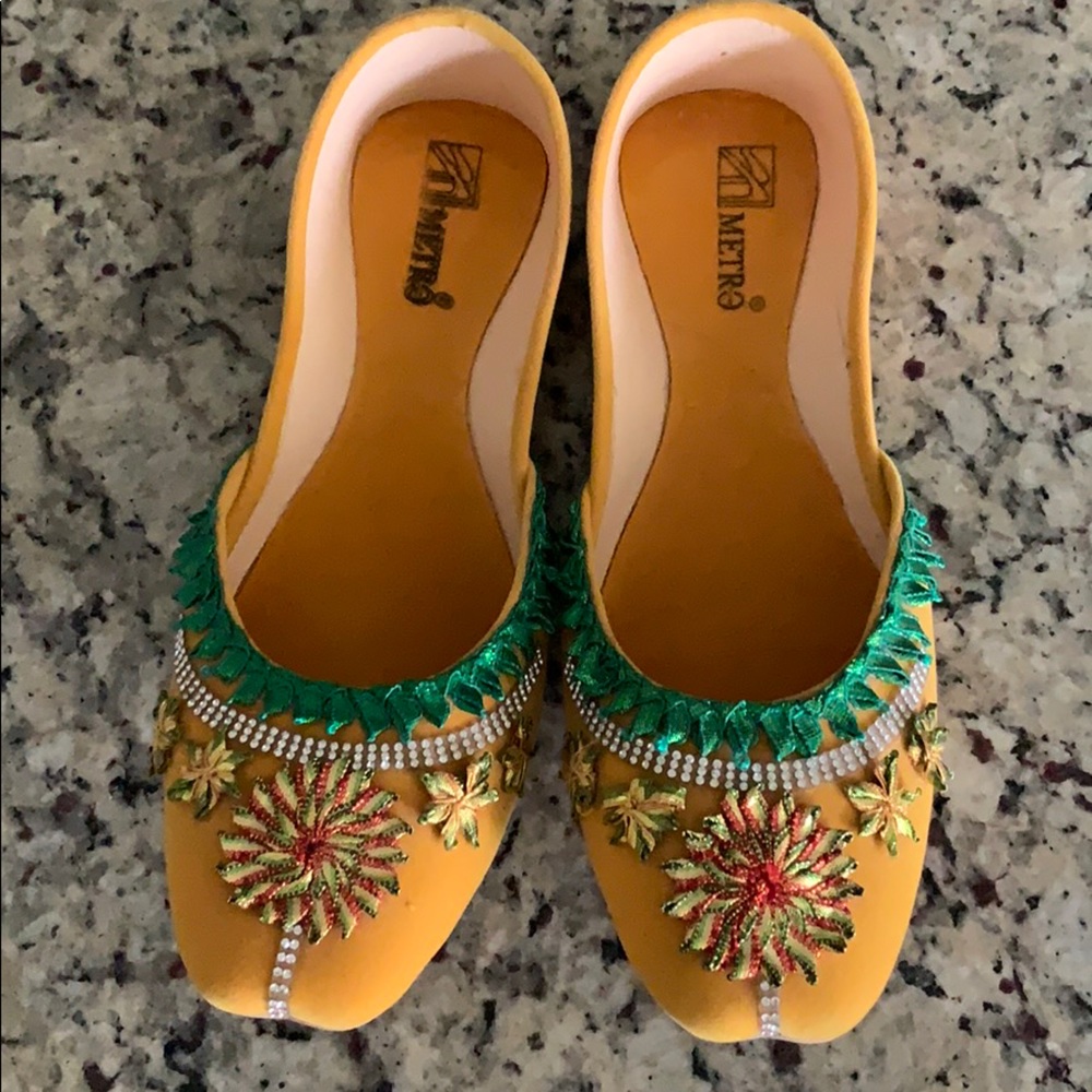 India flat shoes